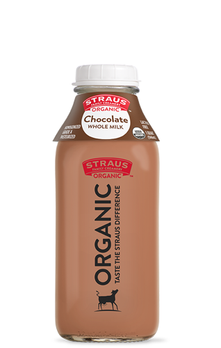 32 oz glass of straus organic chocolate whole milk